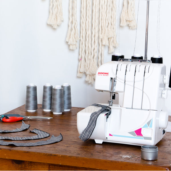 Janome MOD8933 Serger & Reviews Wayfair